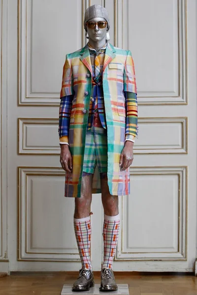 Look 12